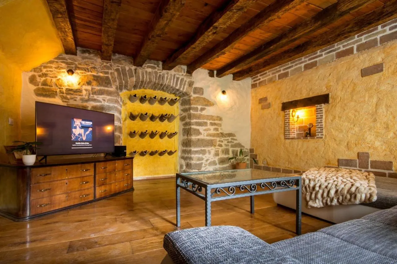 Villa Kotli Stone House Croatia