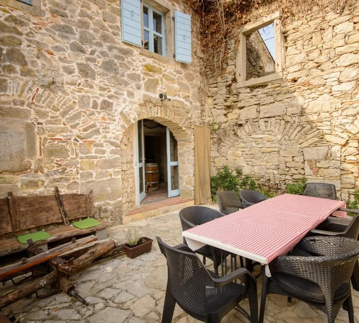 Villa Kotli Stone House Apartman